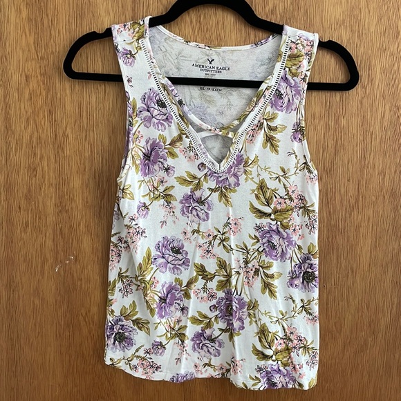 American Eagle flowery tank - Picture 1 of 1